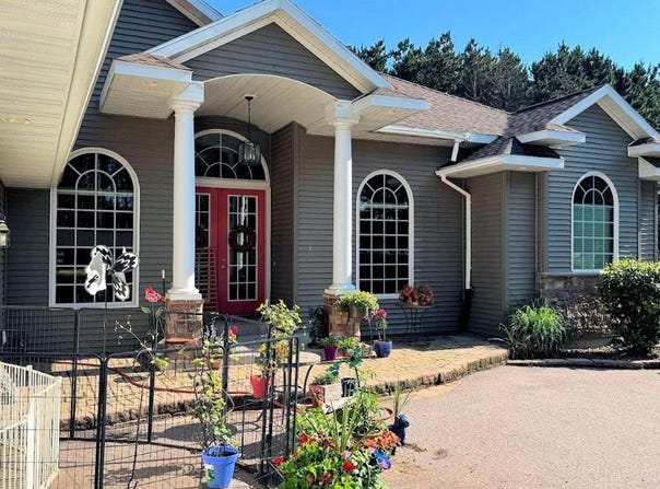 858 S Grouse Court, Wisconsin Dells, WI 53965