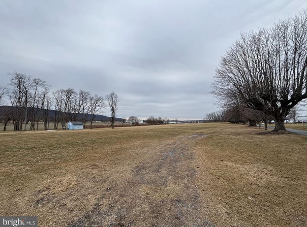 SPORTSMAN W, NEWMANSTOWN, PA 17073
