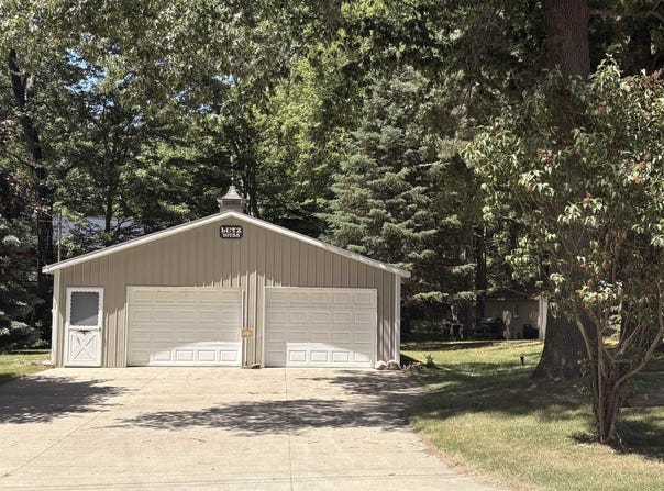 10755 Alpine, Farwell, MI 48632