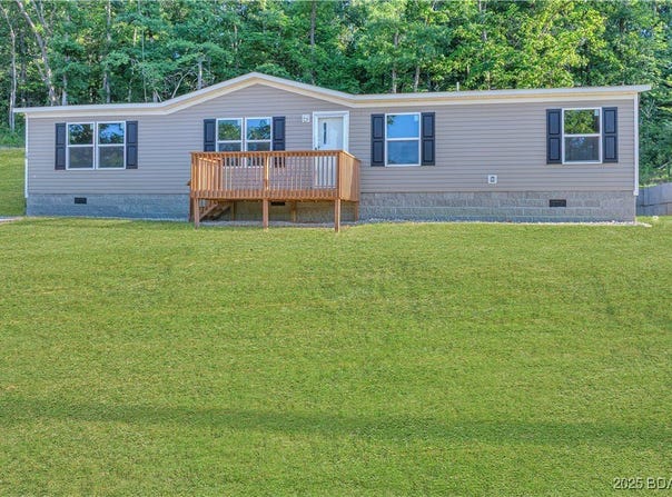 18 Painted Tree Lane, Rocky Mount, MO 65072