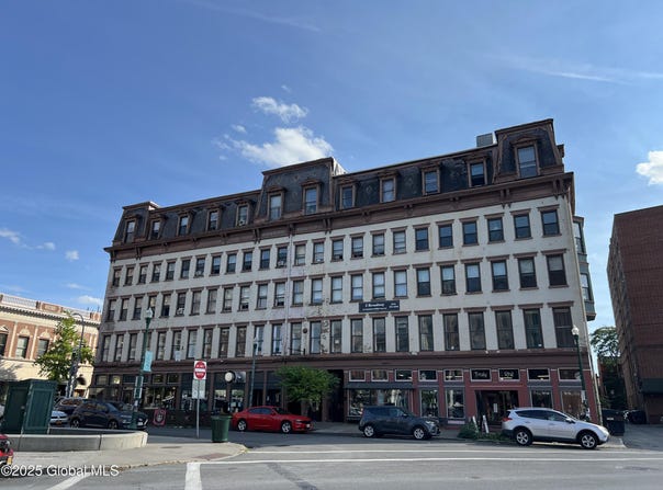 5 Broadway, Troy, NY 12180