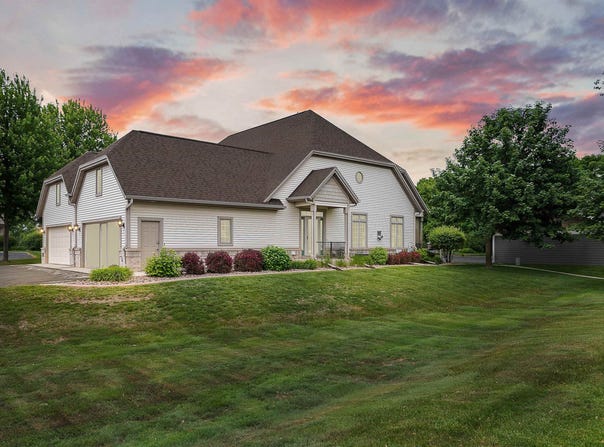 341 WINNEBAGO Drive, FOND DU LAC, WI 54935