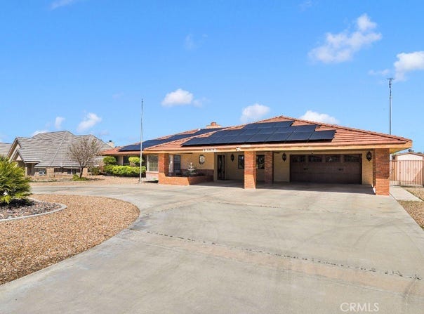 18186 Bangor, Hesperia, CA 92345