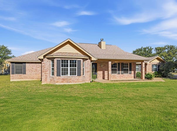 200 Apache Trl, Burnet, TX 78611
