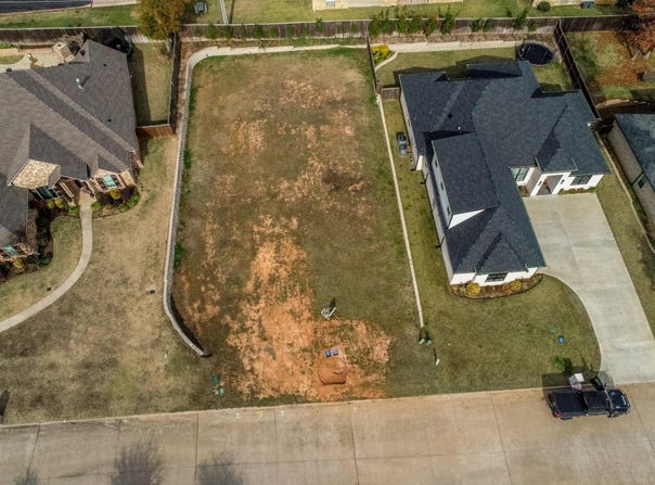 1111 INSIGNIA WAY, Longview, TX 75604