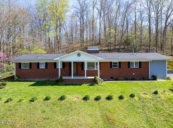 127 Highway 190, Pineville, KY 40977