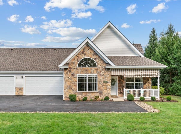 139 Canter Ln, West Deer, PA 15044