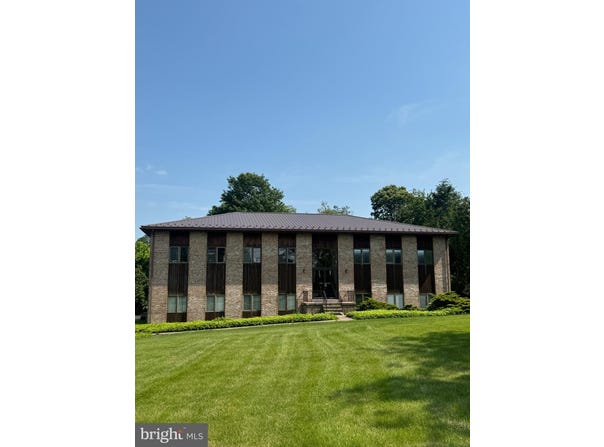 410 W STATE STREET, MERTZTOWN, PA 19539