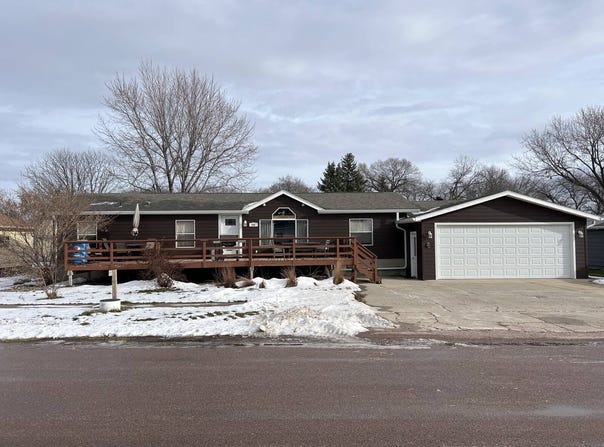 306 Minnesota Avenue, Geddes, SD 57342