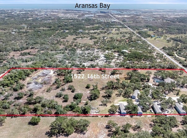 1522-1524 16th Street, Rockport, TX 78382
