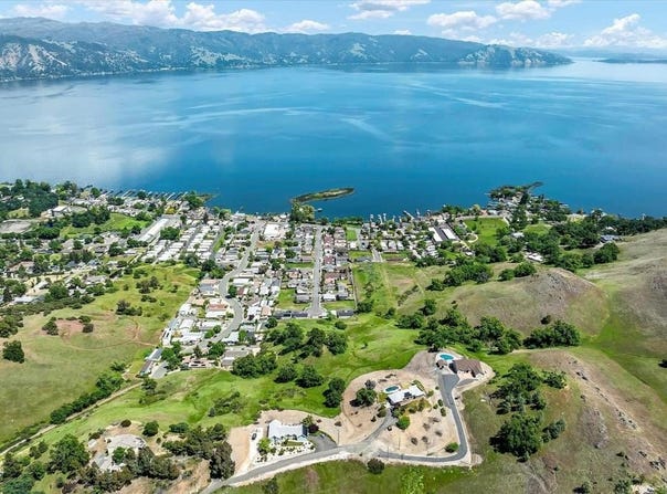 501 Island View Drive, Lakeport, CA 95453