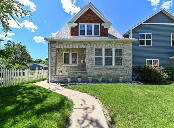 2119 E Holt Ave, Milwaukee, WI 53207