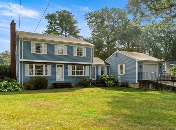 15 Arrowhead  Road, Topsfield, MA 01983