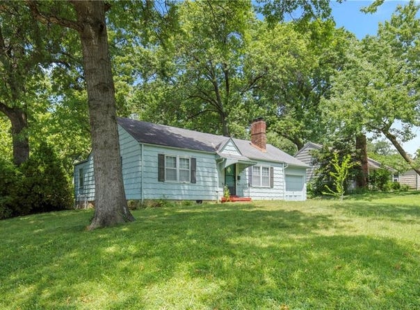 5218 Juniper Drive, Mission, KS 66205