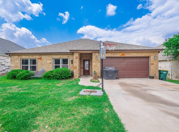 419 Spyglass ST, Marble Falls, TX 78654