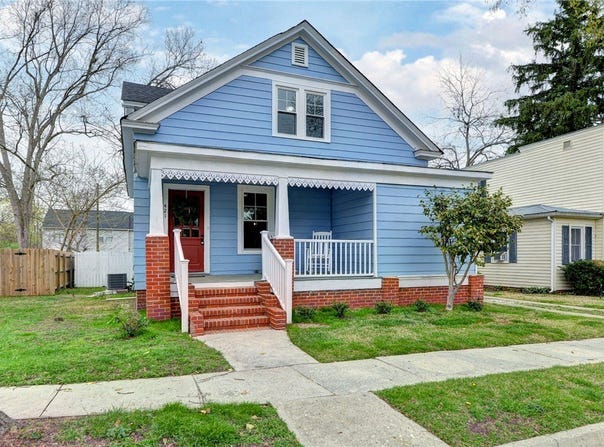 421  2nd St, West Point, VA 23181