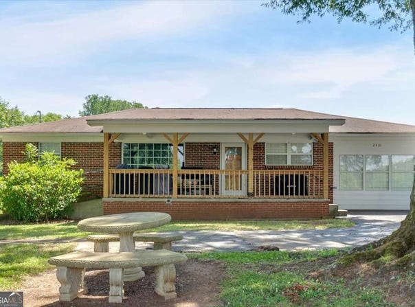 2410 Hall Station, Adairsville, GA 30103