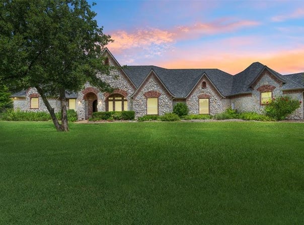 7509 Wooded Acres Trail, Mansfield, TX 76063
