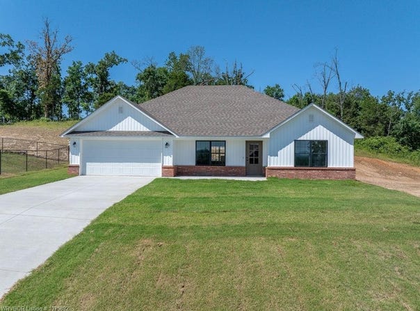 2020 Lisa  LN, Van Buren, AR 72956