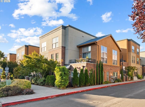 6285 NE CARILLION Dr, Hillsboro, OR 97124