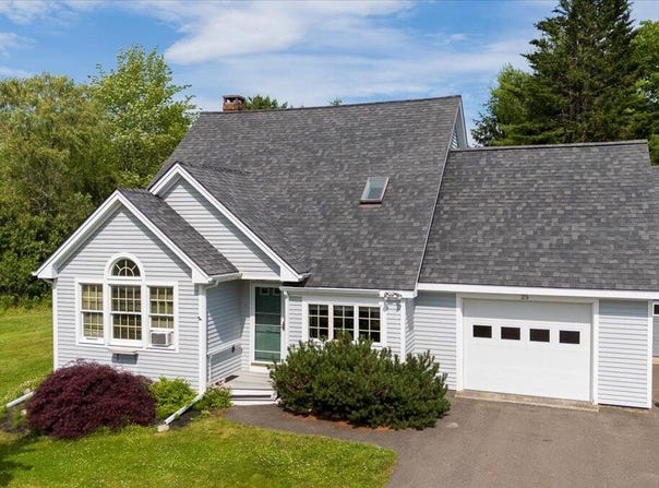 25 Schooner Drive, Rockland, ME 04841