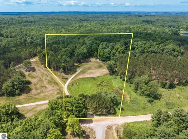 3383 NW DOCKERY ROAD, WILLIAMSBURG, MI 49690