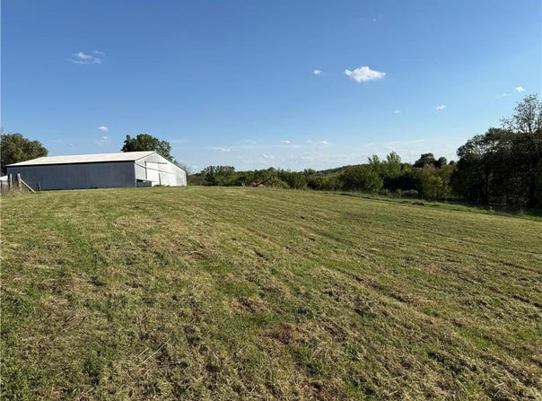 10585 SE 32nd Road, St Joseph, MO 64507