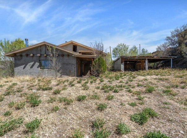137 County Rd 83, Cordova, NM 87523
