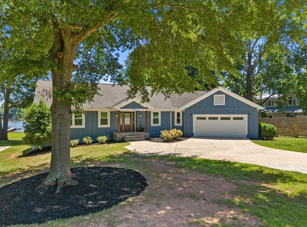 105 Walker Road, Campobello, SC 29322-948