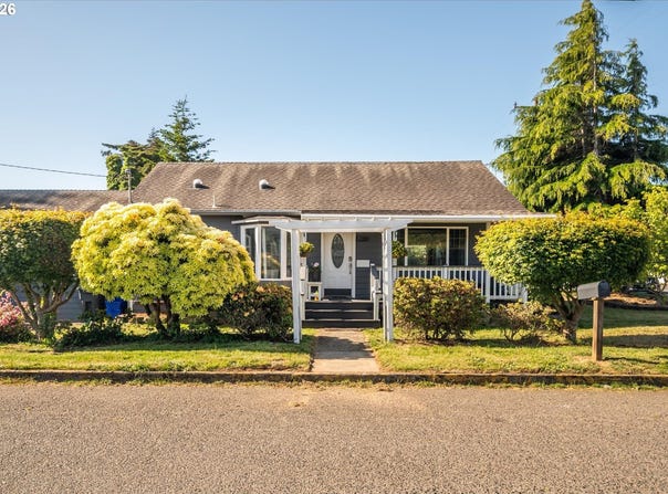 1789 14TH St, NorthBend, OR 97459