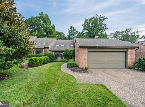 19 STABLER CIR, WILMINGTON, DE 19807
