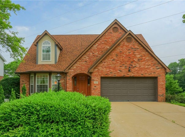 135 Jarod Drive, Moon/Crescent Twp, PA 15108