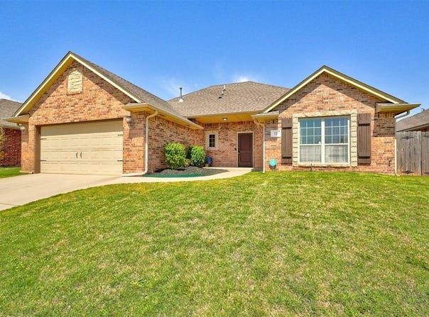 73 Bonaire Drive, Edmond, OK 73013