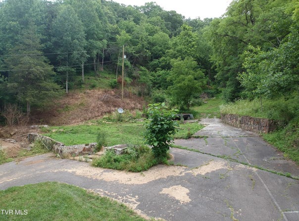 29188 Chestnut Road, Meadowview, VA 24361