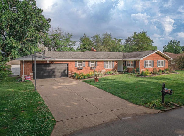 54 Park Ridge Drive, Mount Vernon, IN 47620