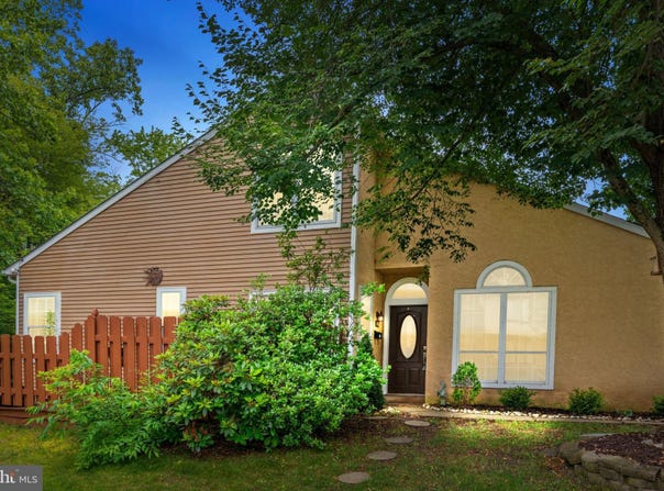 2109 STURBRIDGE COMN, HOLLAND, PA 18966