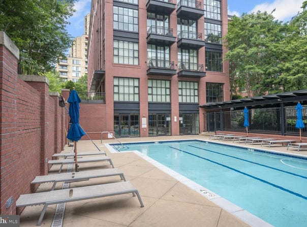 1615 N QUEEN STREET, ARLINGTON, VA 22209