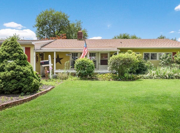 29 LOCUST LANE, LEVITTOWN, PA 19054