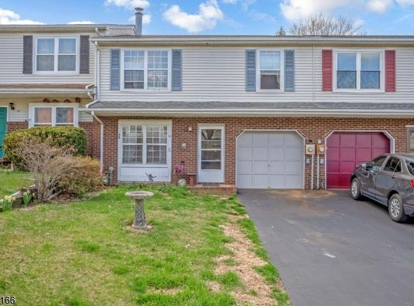91 Lenape Trl, Washington Boro, NJ 07882-2145