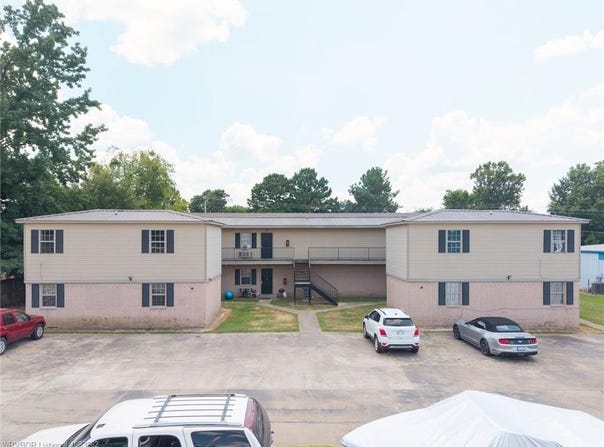 302 E Shawntel Smith BLVD, Muldrow, OK 74948