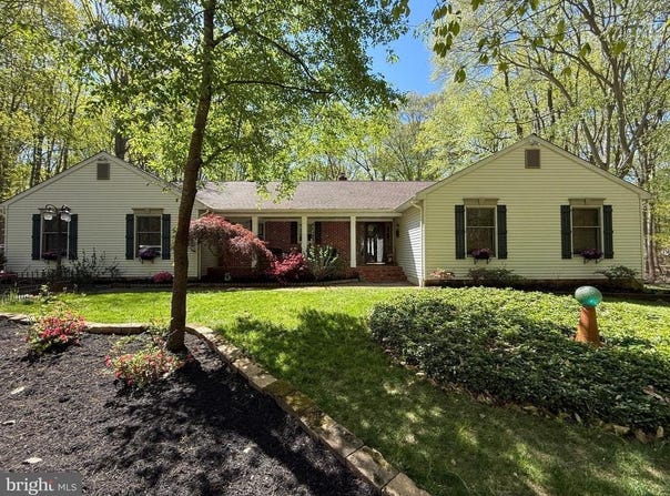 7 LAUREL DRIVE, MULLICA HILL, NJ 08062