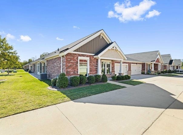 4470-A Springhill Dr, Owensboro, KY 42303