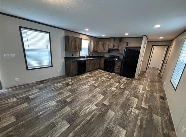 13 Lou Henry Lane, West Branch, IA 52358
