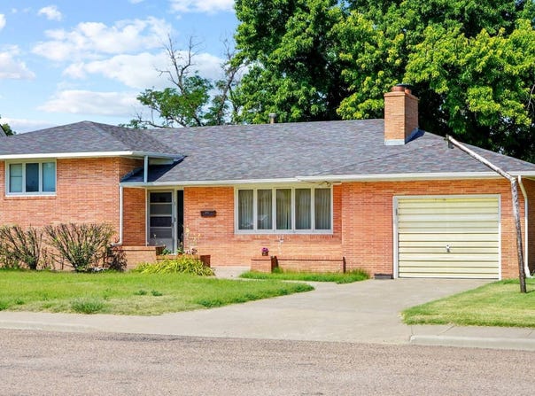 315 N School St, Ness City, KS 67560