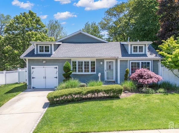 6 Tulip Drive, Old Bridge, NJ 08857