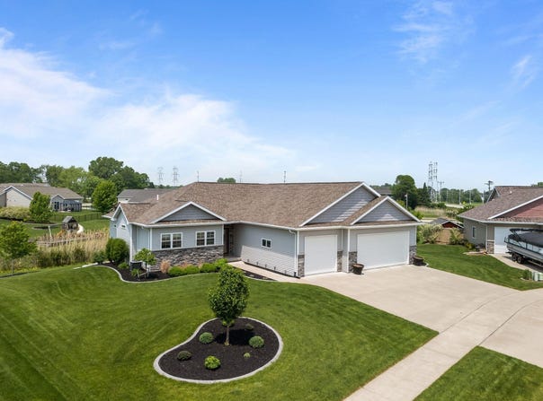 W5706 MASE Court, APPLETON, WI 54915