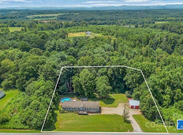 1089 Austin Little Mountain Road, Ronda, NC 28670