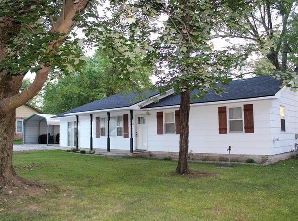 404 Slenker Street, Liberal, MO 64762