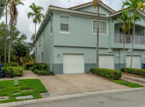 3185 Laurel Ridge Circle, Riviera Beach, FL 33404
