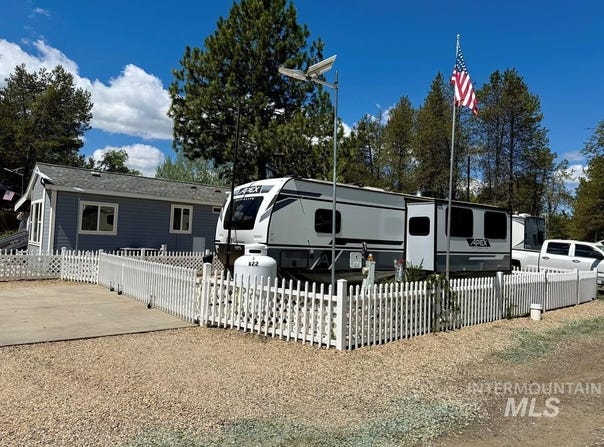 514 D22 Sawyer St., Cascade, ID 83611